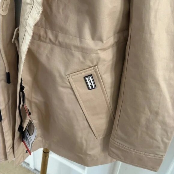 NEW Hunter Ladies' Water & Wind Resistant Rain Jacket, Tan Large NWT - Picture 7 of 9